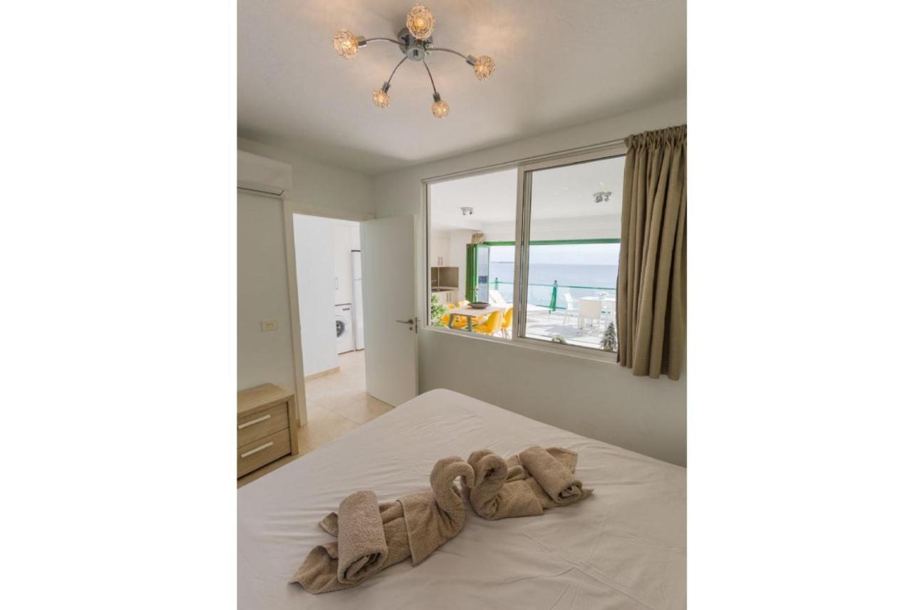 Sea Breeze Ocean View Apartment Playa Blanca  Exterior photo